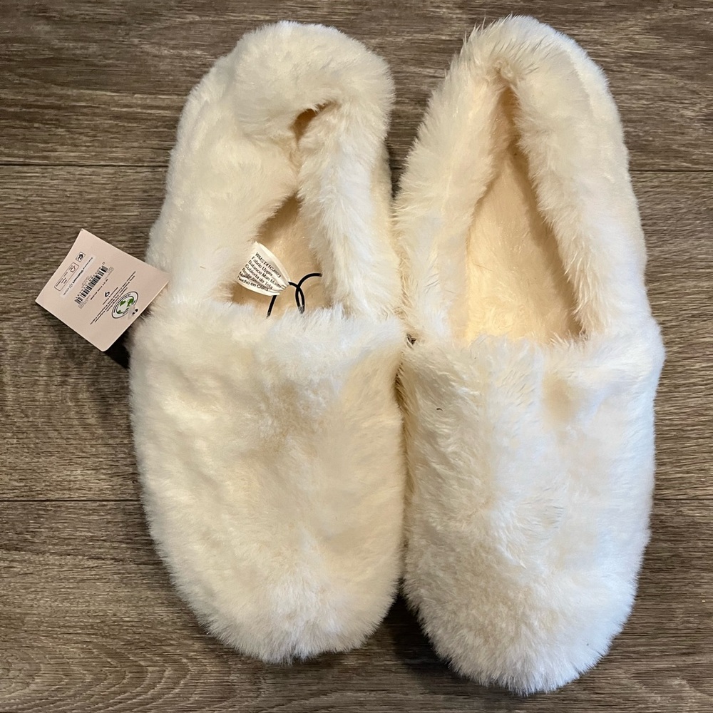 White fuzzy slippers - brand new!